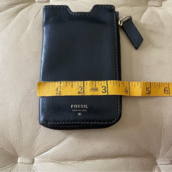 Fossil Genuine Cowhide Leather Mini Wallet/change holder and Phone Holder - Picture 6 of 8